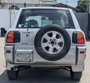 Toyota RAV4 1996 Silver