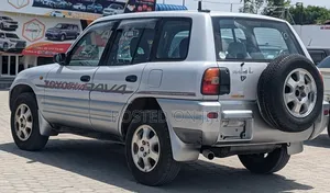 Toyota RAV4 1996 Silver