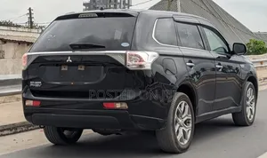 Mitsubishi Outlander 2014 Black