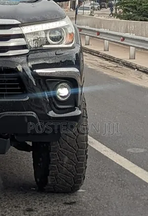 Toyota Hilux 2018 Black