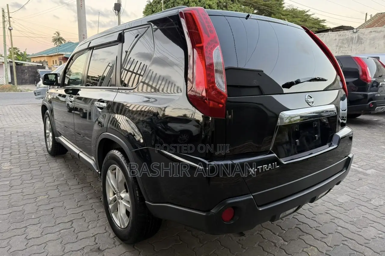 Nissan X-Trail 2011 Black