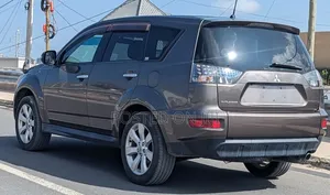 Mitsubishi Outlander 2010 Gray