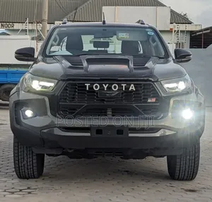 Toyota Hilux 2018 Gray