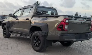 Toyota Hilux 2018 Gray
