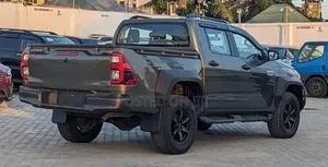 Toyota Hilux 2018 Gray