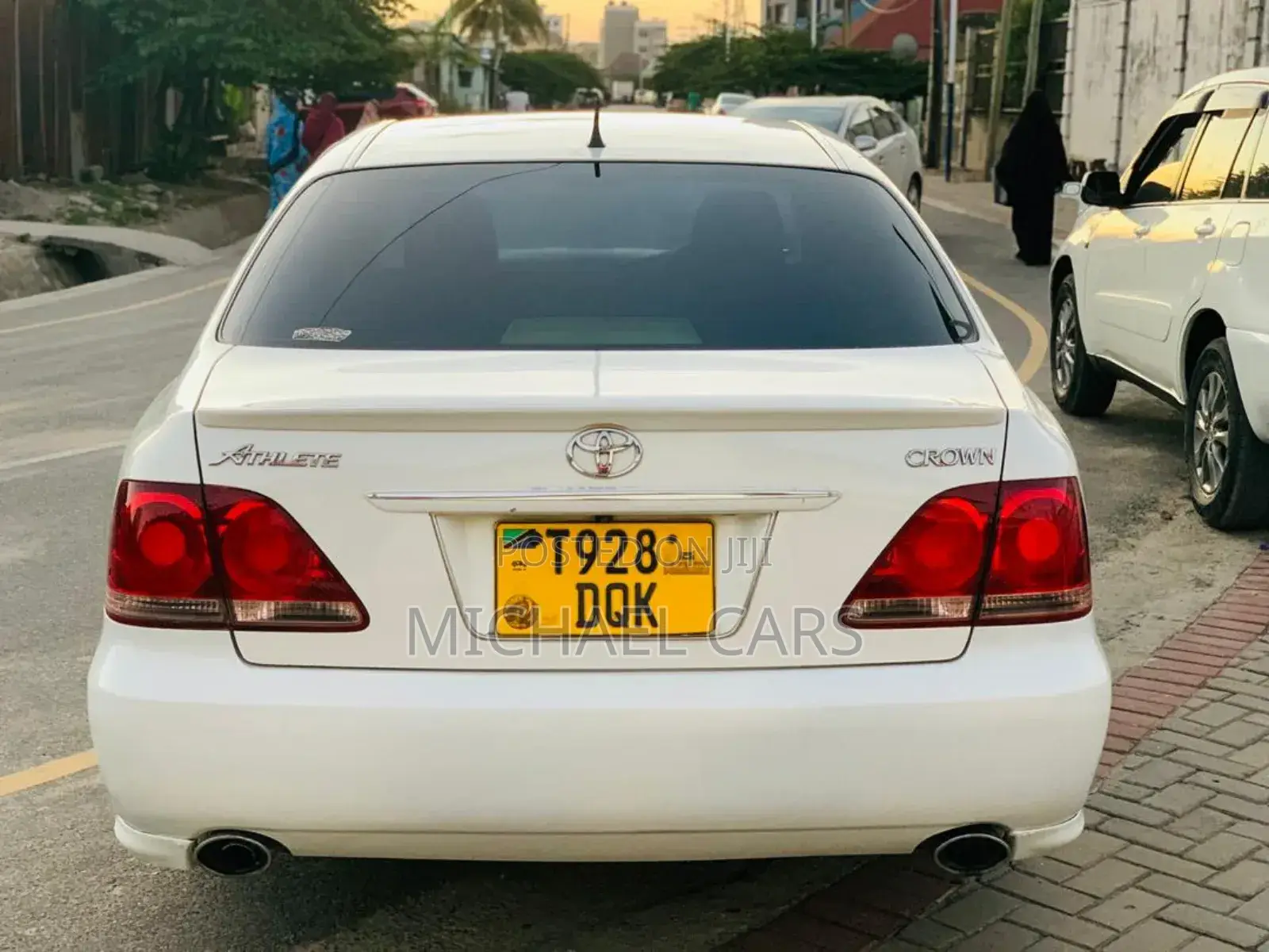 Toyota Crown Royale 2005 White