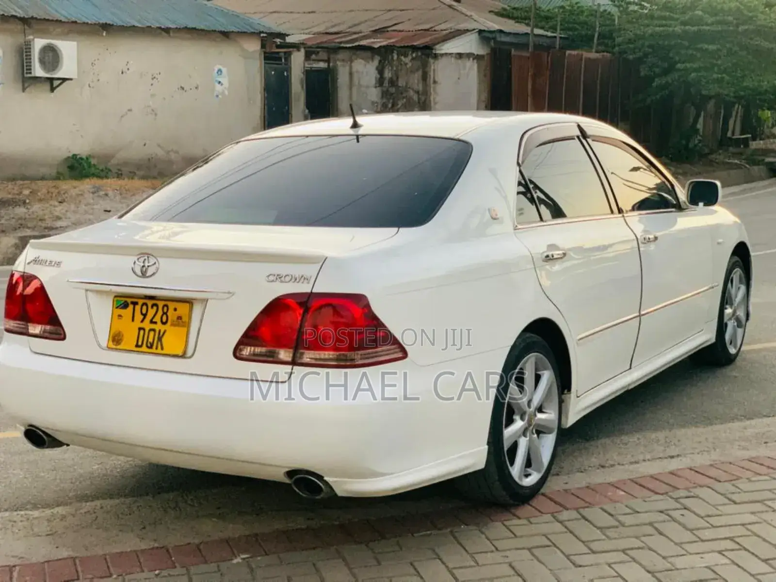 Toyota Crown Royale 2005 White