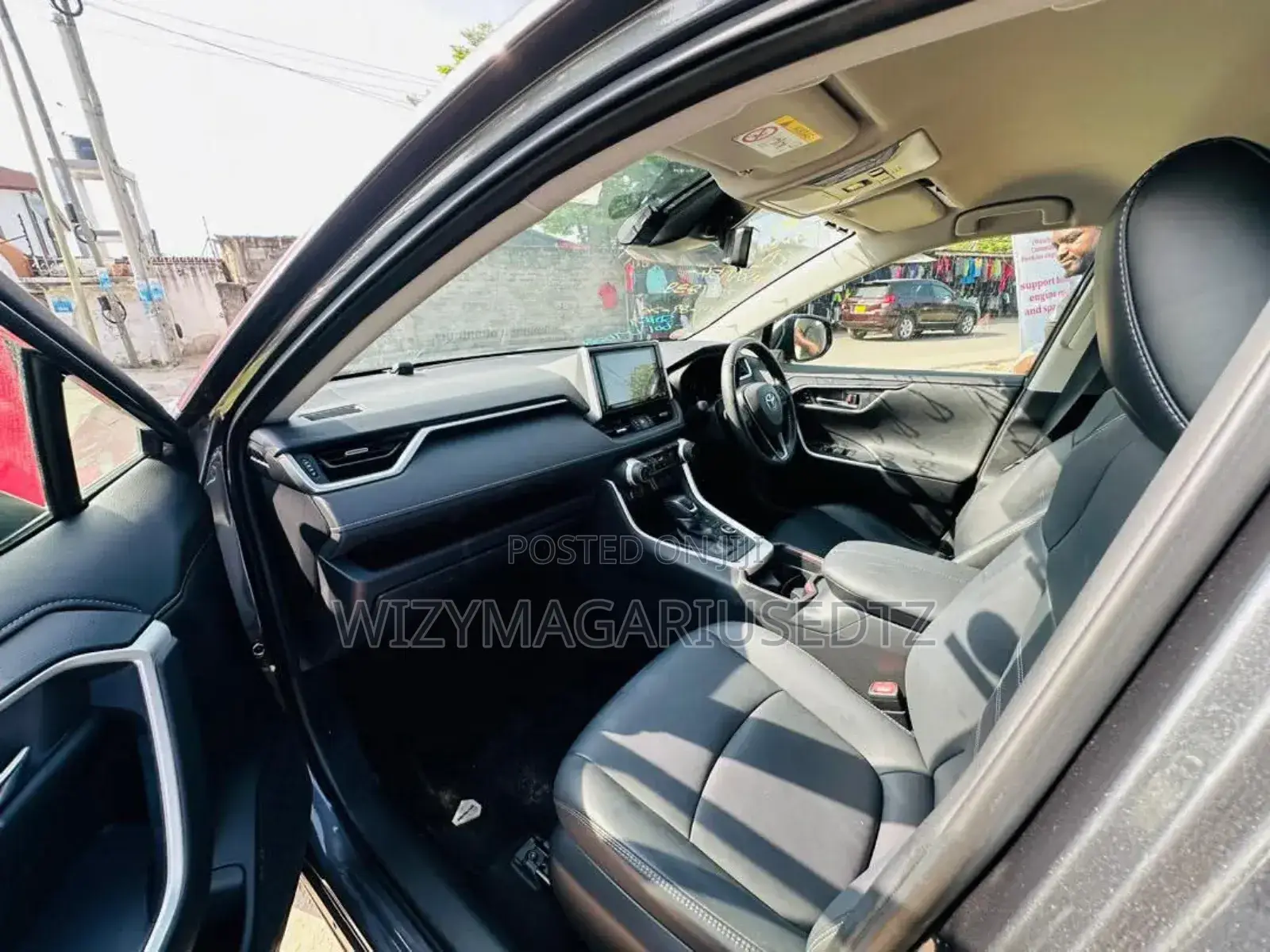 Toyota RAV4 2019 Burgundy
