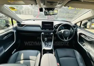 Toyota RAV4 2019 Burgundy