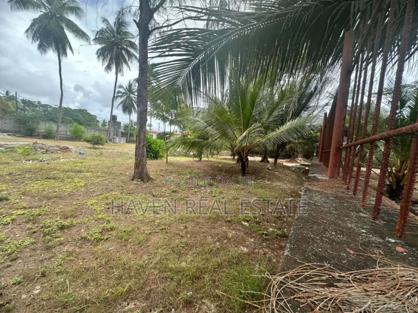 Beach Plot for Sale at Pwani McHangani Zanzibar