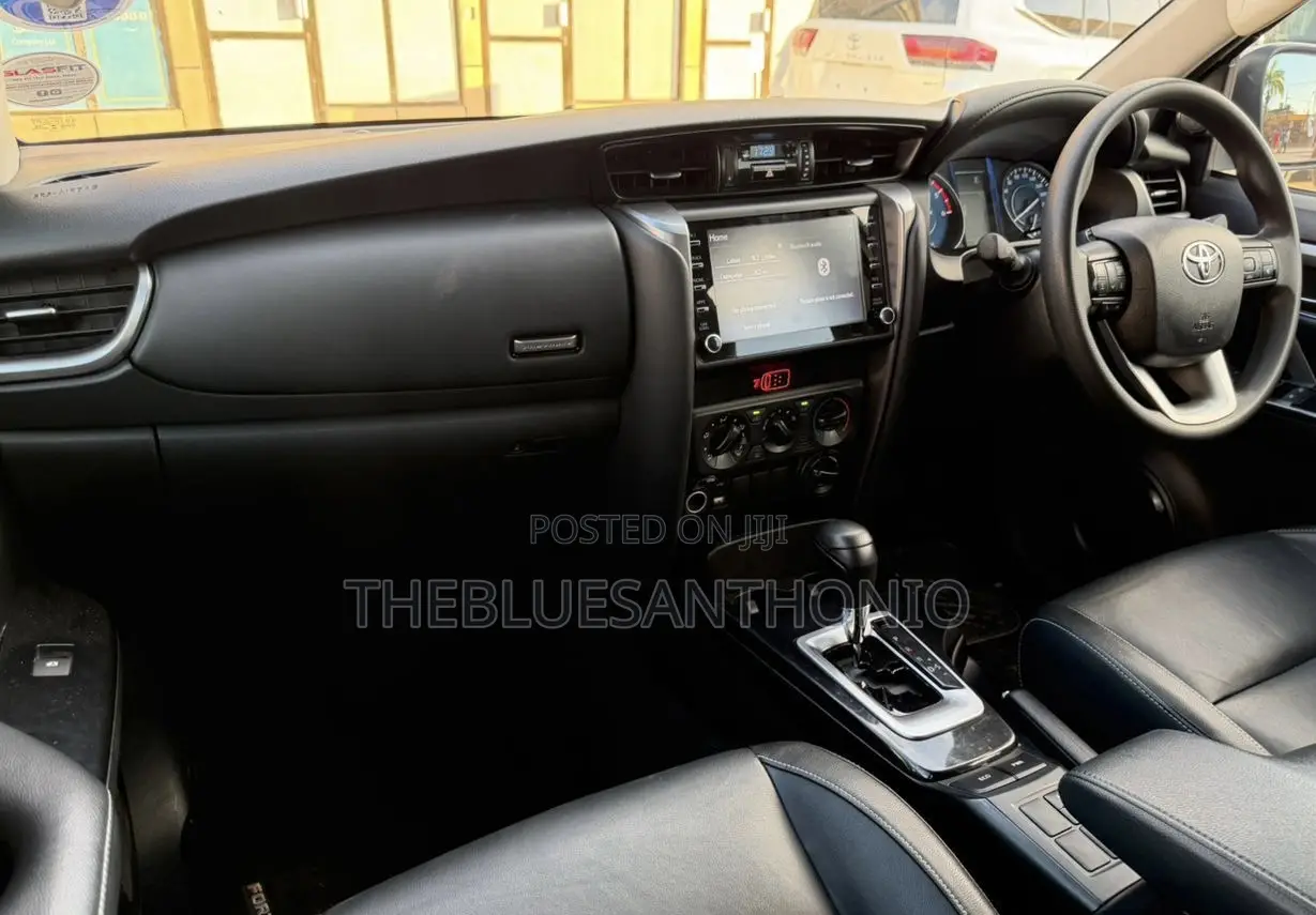 Toyota Fortuner 2023 White