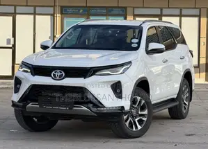 Toyota Fortuner 2023 White