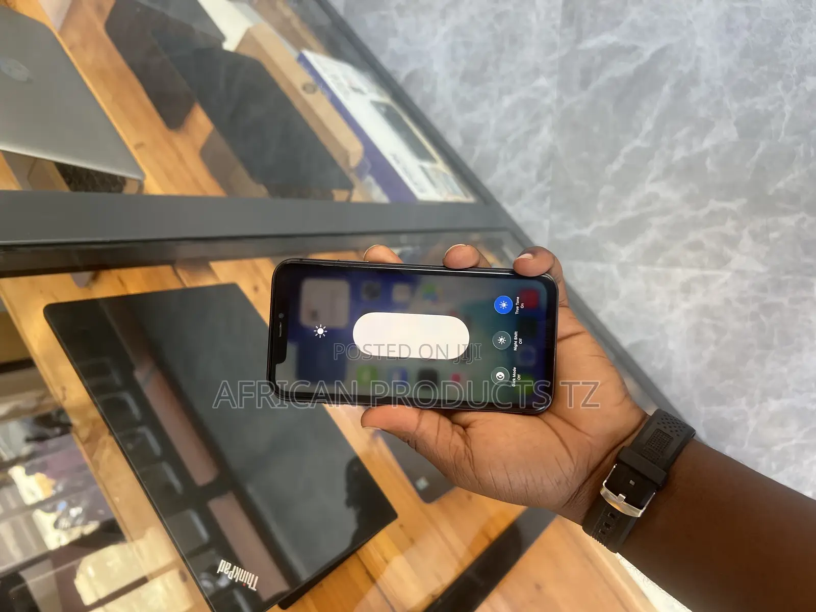 Apple iPhone 11 64 GB Black