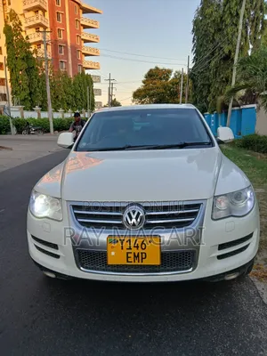 Volkswagen Touareg 2010 White