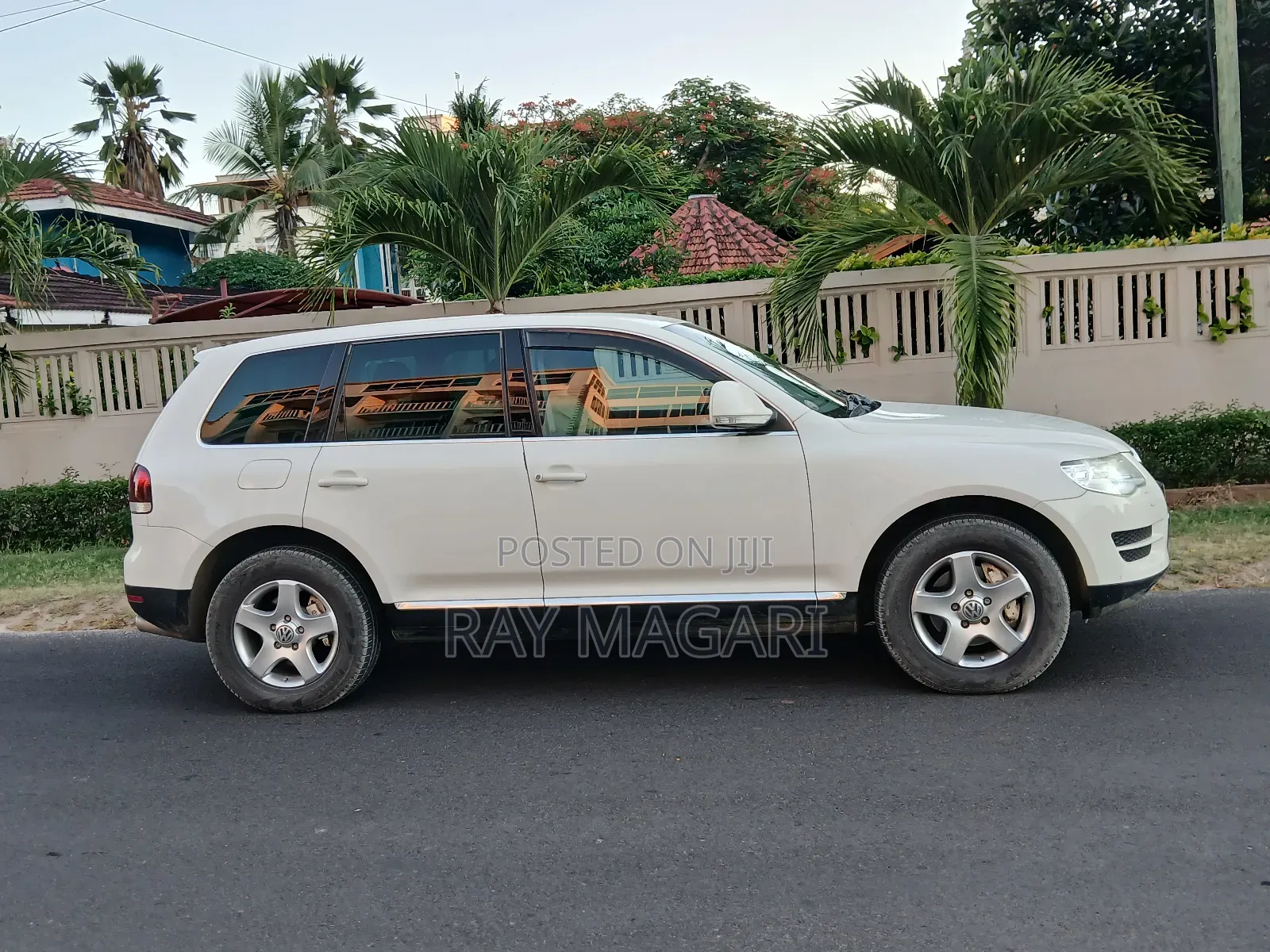 Volkswagen Touareg 2010 White