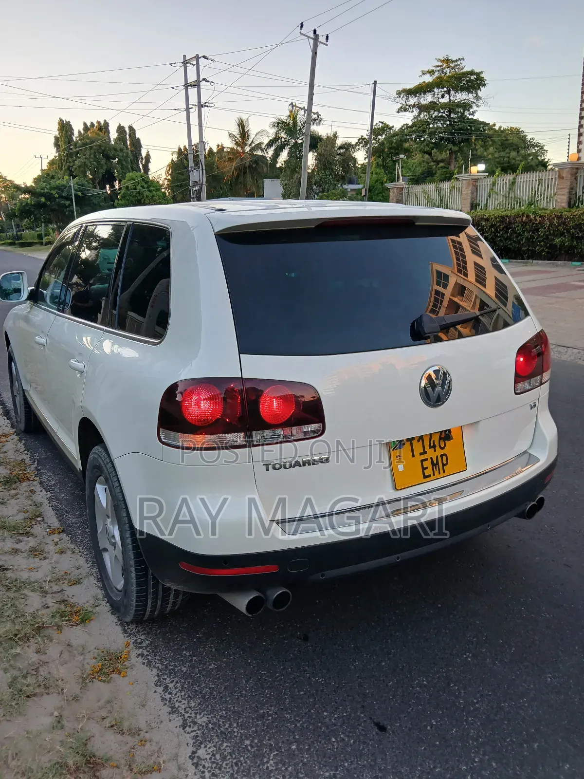 Volkswagen Touareg 2010 White