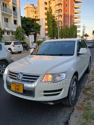 Volkswagen Touareg 2010 White