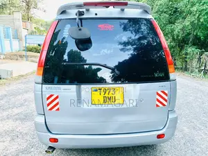 Toyota Noah 2003 Silver