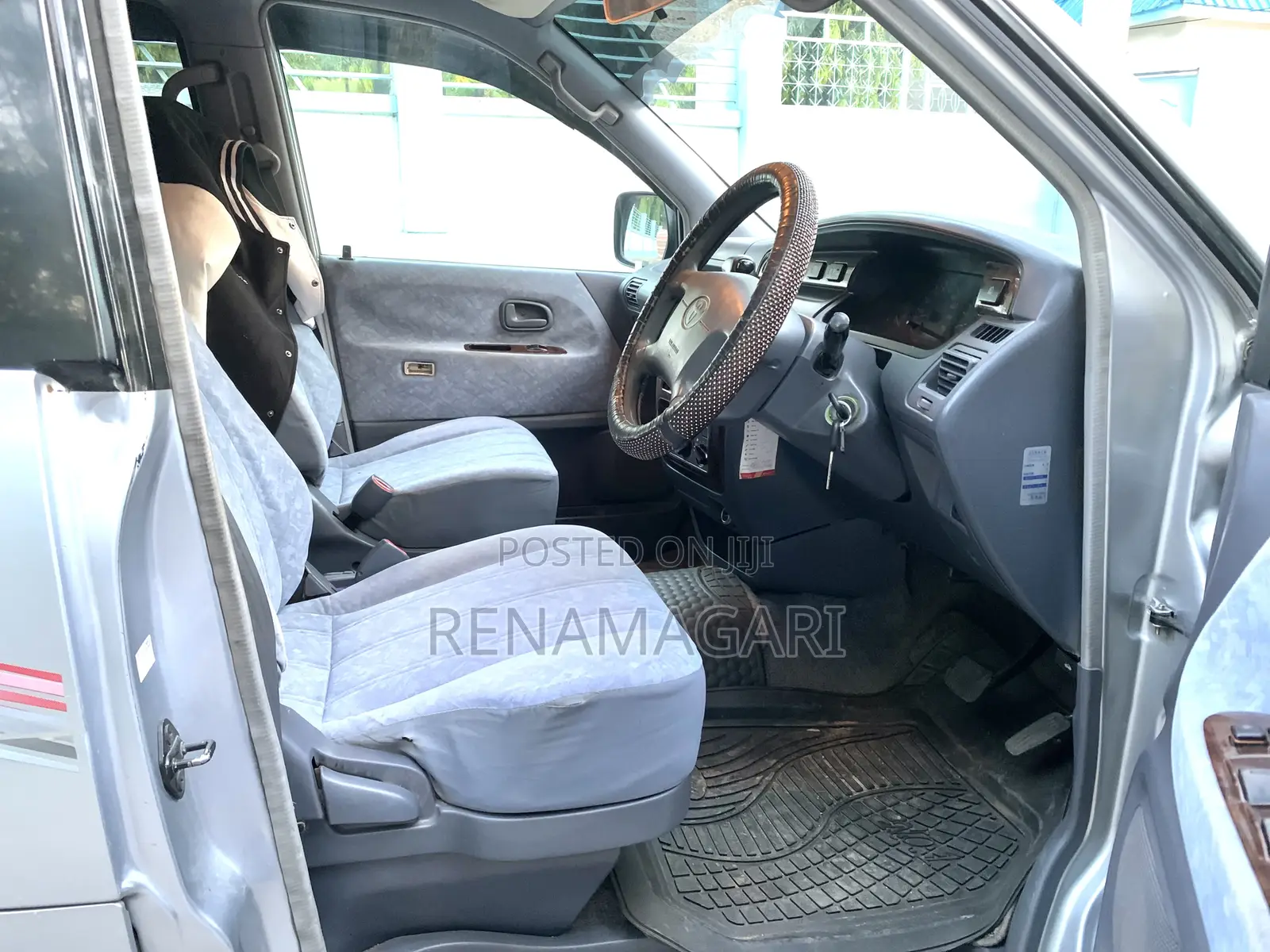Toyota Noah 2003 Silver
