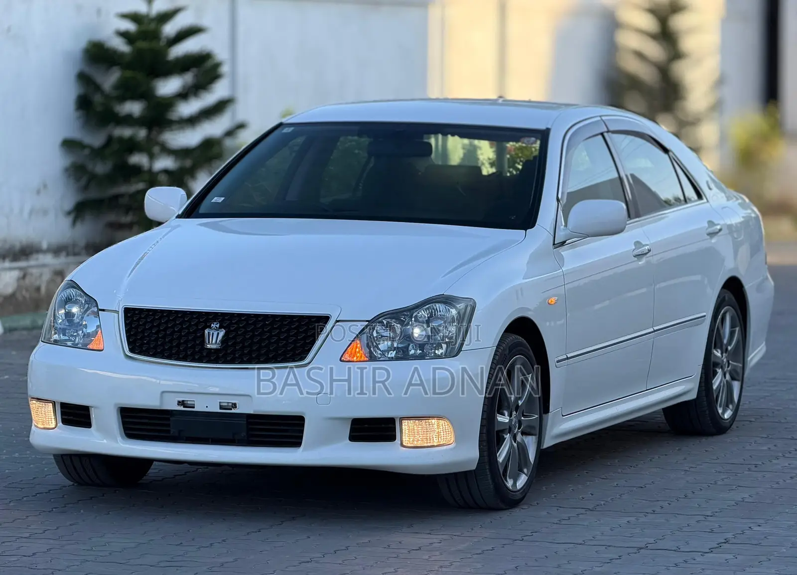 Toyota Crown 2006 White