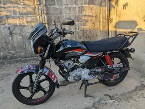 TVS HLX 125 2025 Black