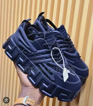 Viatu Vya Sherehe Kama Graduation