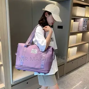 Traveling Duffel Bag With Wheels