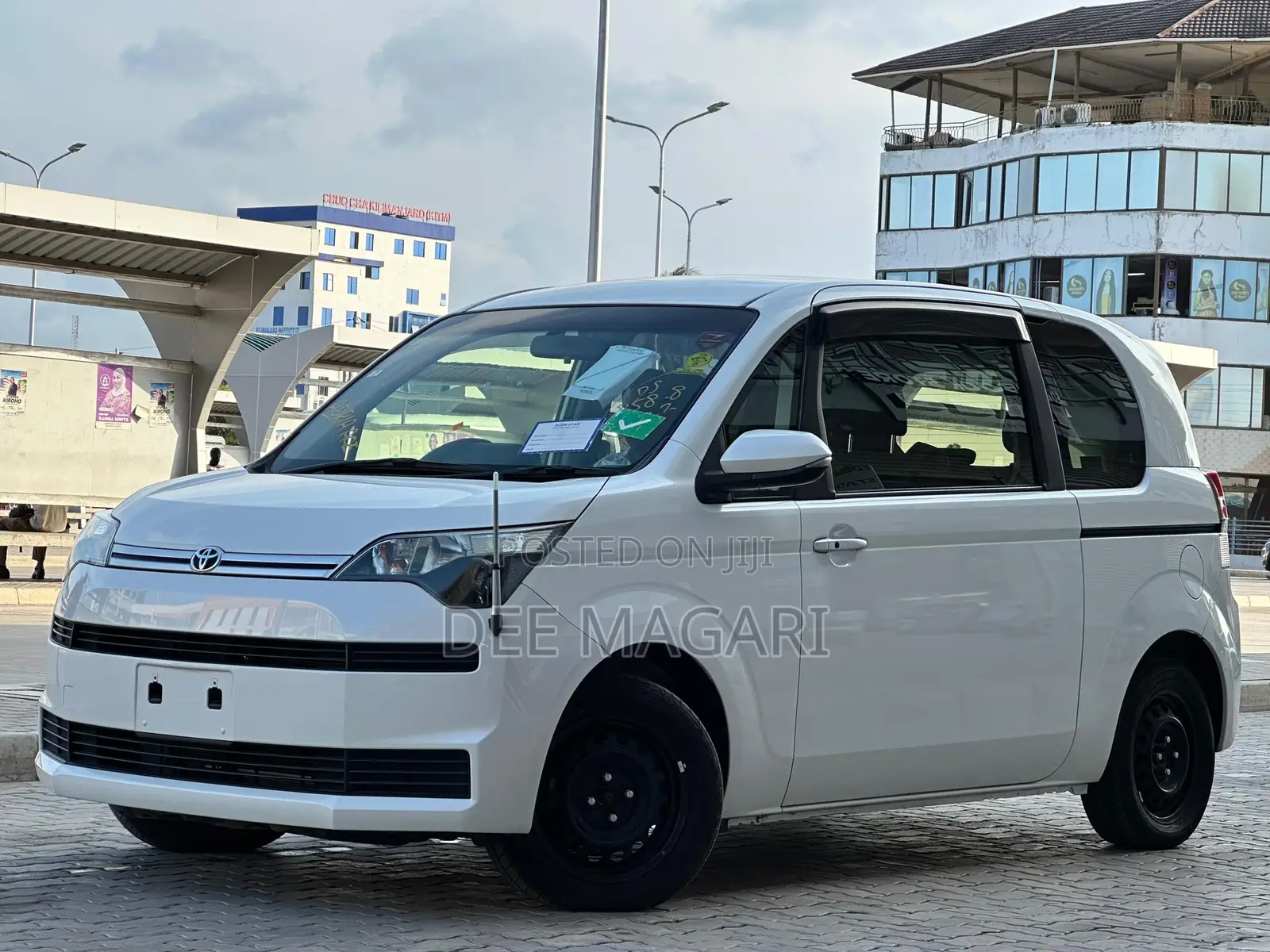 Toyota Spade 1.5 2016 White