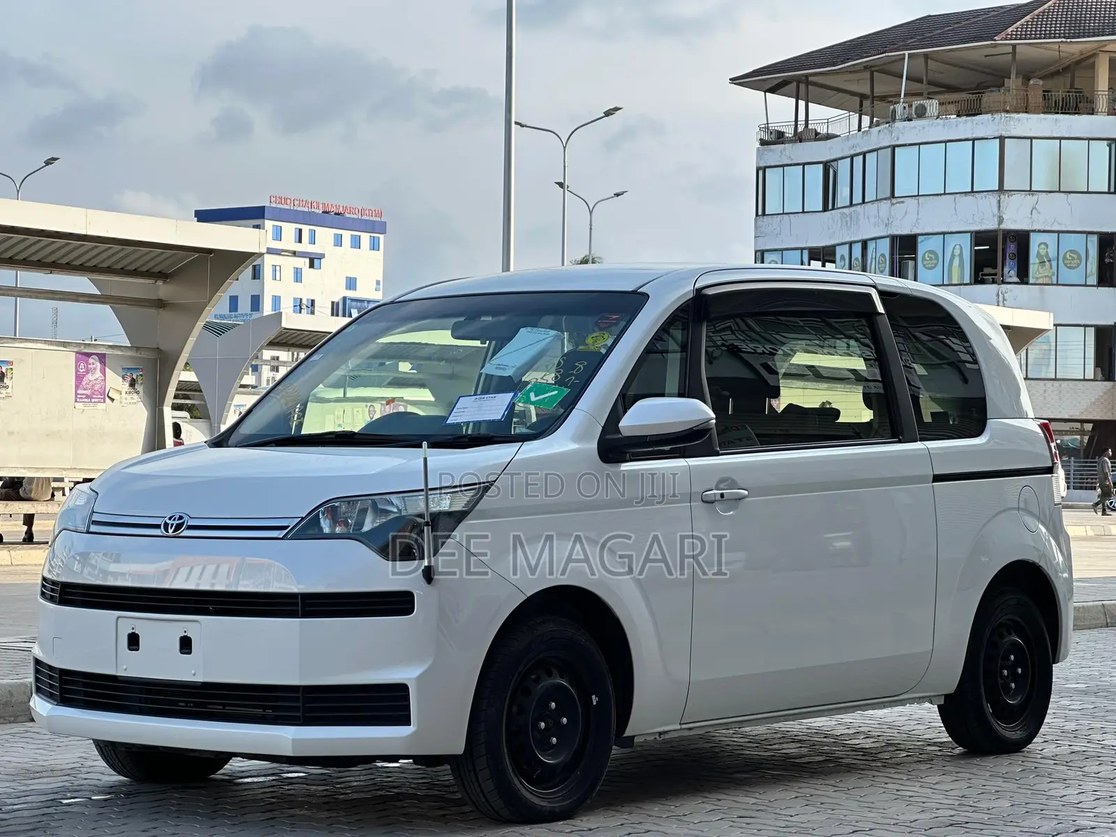 Toyota Spade 1.5 2016 White