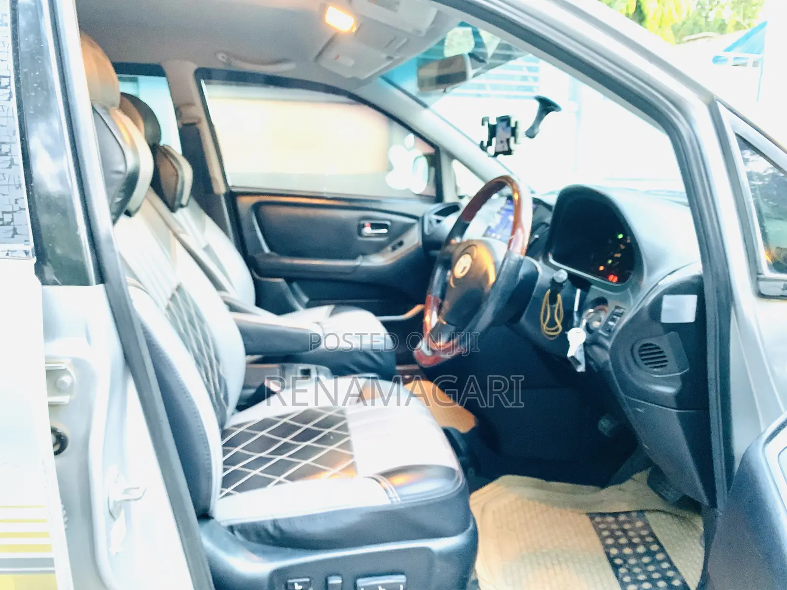 Toyota Harrier 2004 Silver