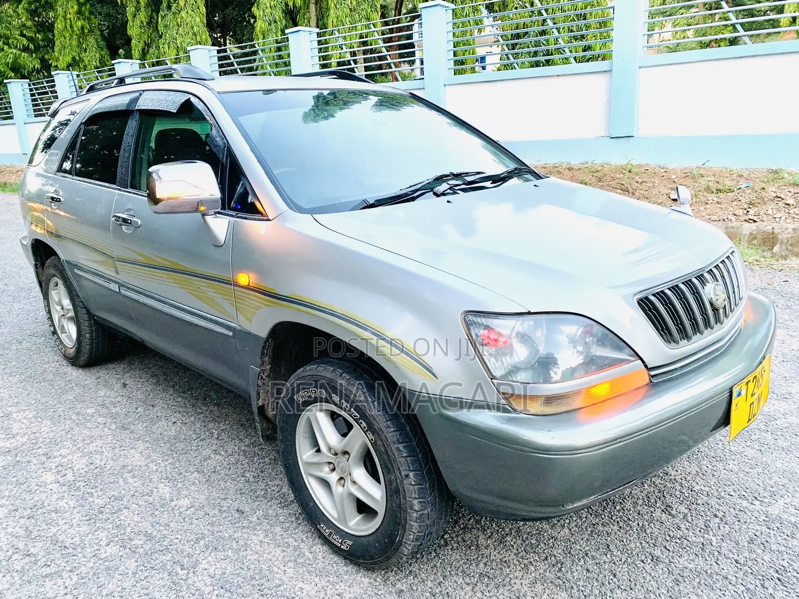 Toyota Harrier 2004 Silver
