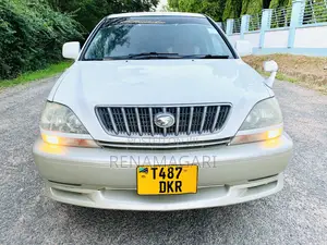 Toyota Harrier 2005 White