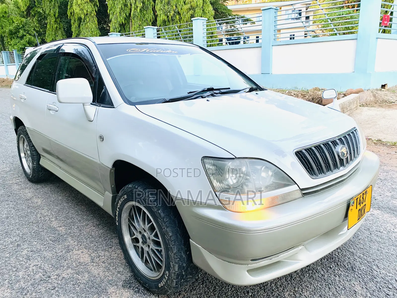 Toyota Harrier 2005 White