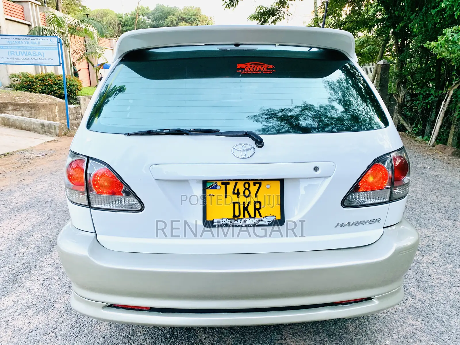 Toyota Harrier 2005 White
