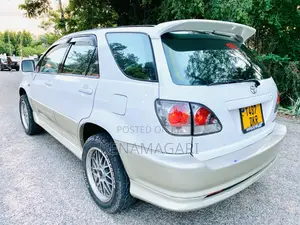 Toyota Harrier 2005 White