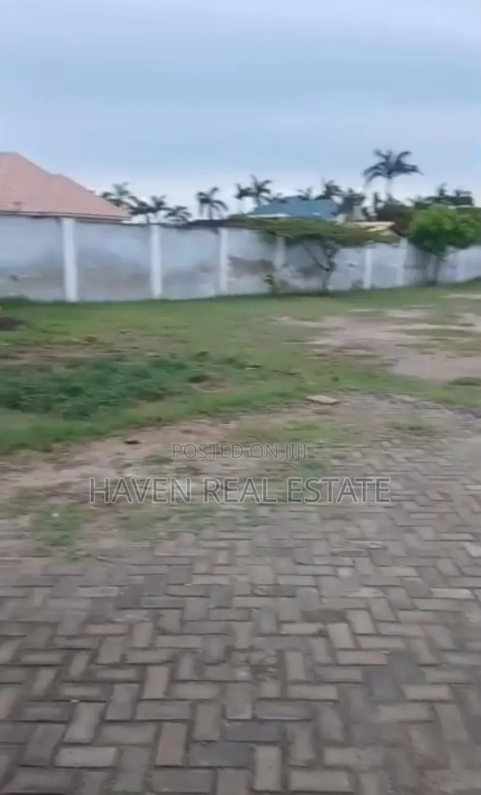Shule Inauzwa Bahari Beach