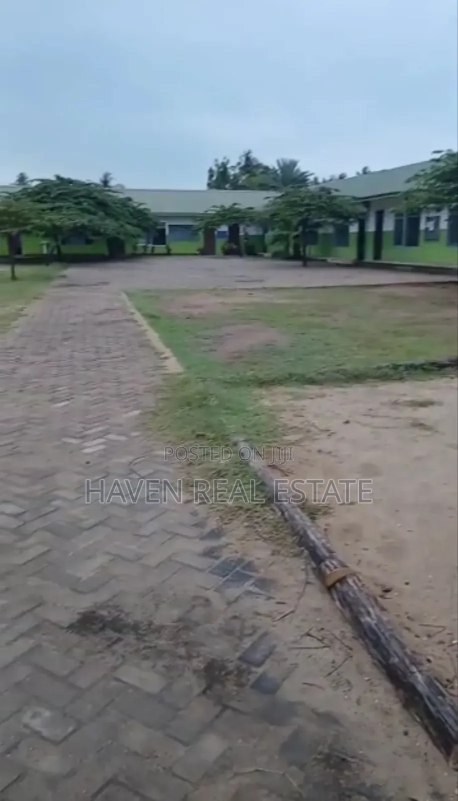 Shule Inauzwa Bahari Beach