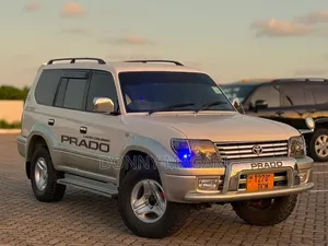 Toyota Land Cruiser Prado 2002 White