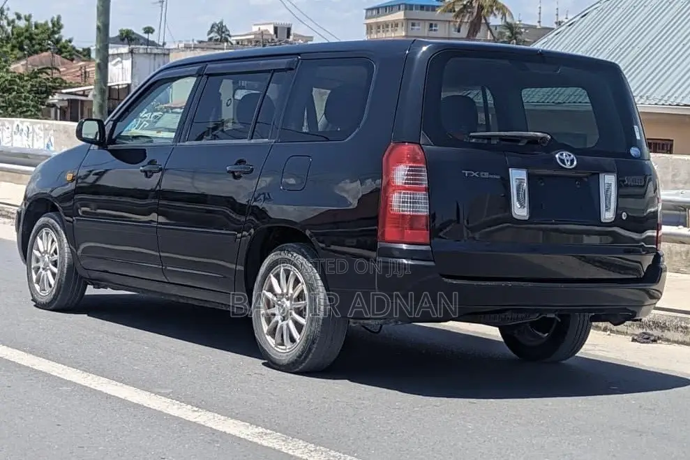 Toyota Succeed 2013 Black