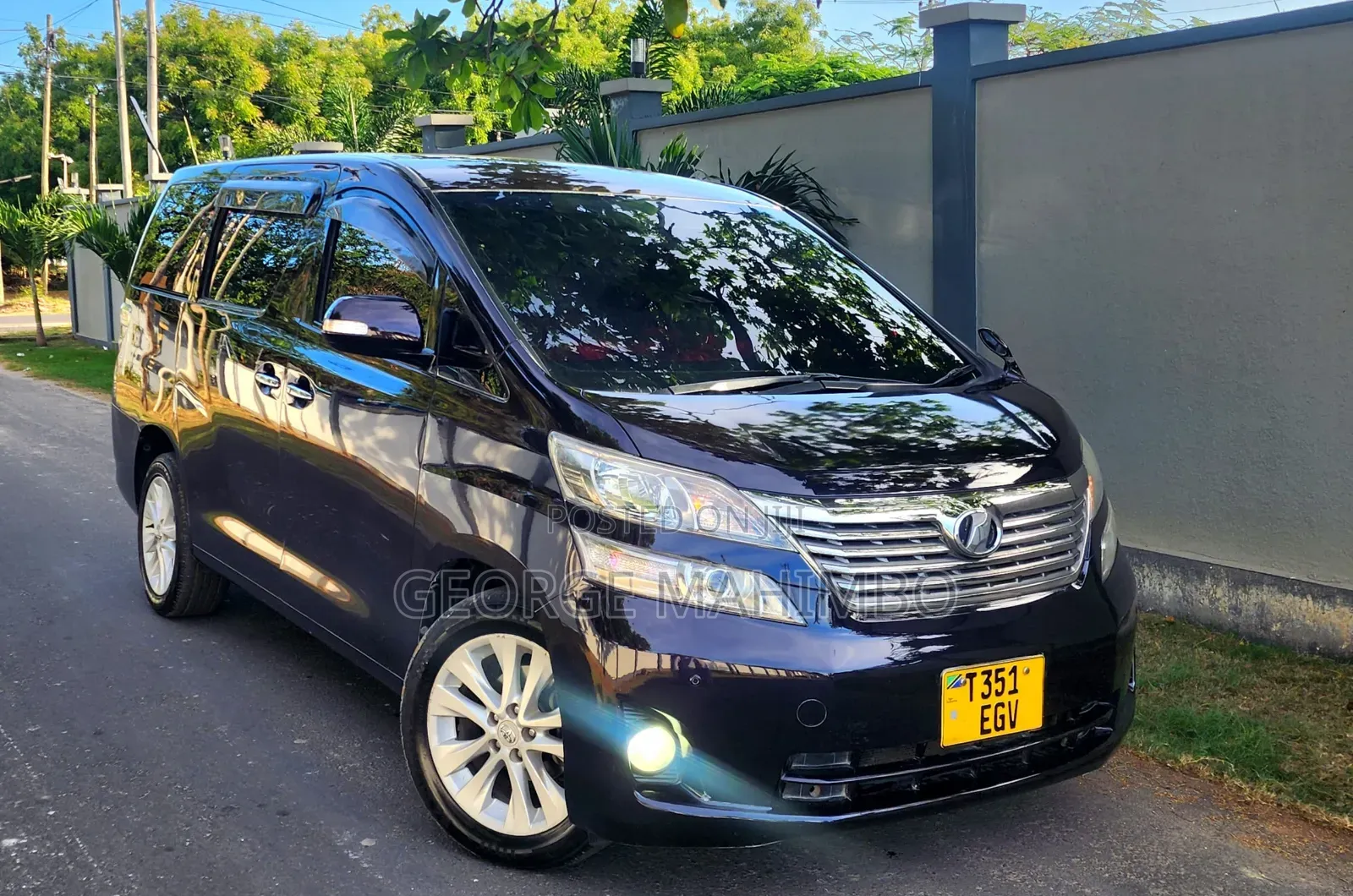 Toyota Vellfire 2009 Black