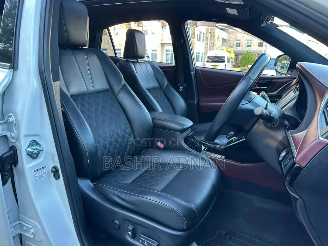 Toyota Harrier 2015 Off white