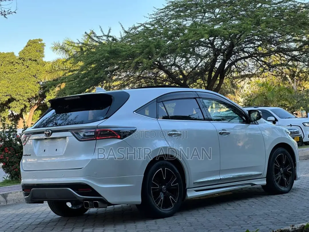 Toyota Harrier 2015 Off white