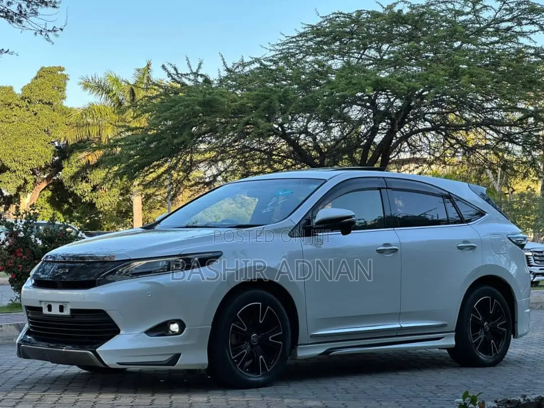 Toyota Harrier 2015 Off white