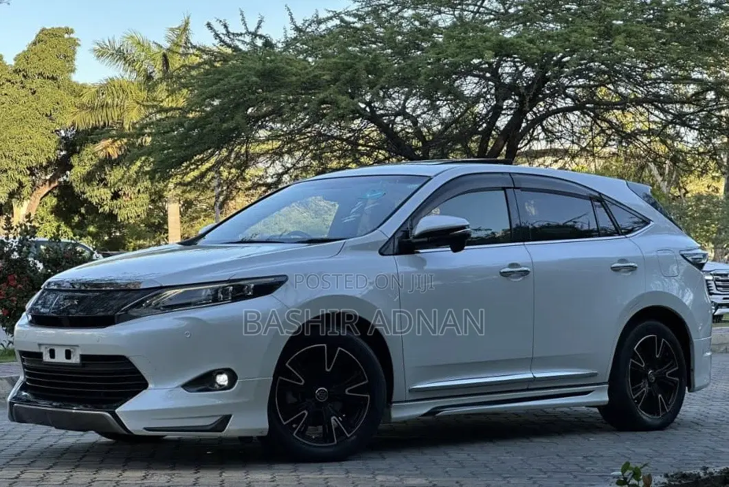 Toyota Harrier 2015 Off white