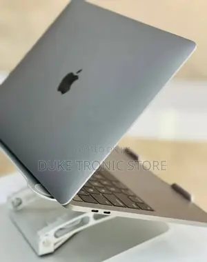 Laptop Apple MacBook Pro 2017 8GB Intel Core I5 SSD 512GB