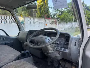 Mitsubishi Canter 1998 White