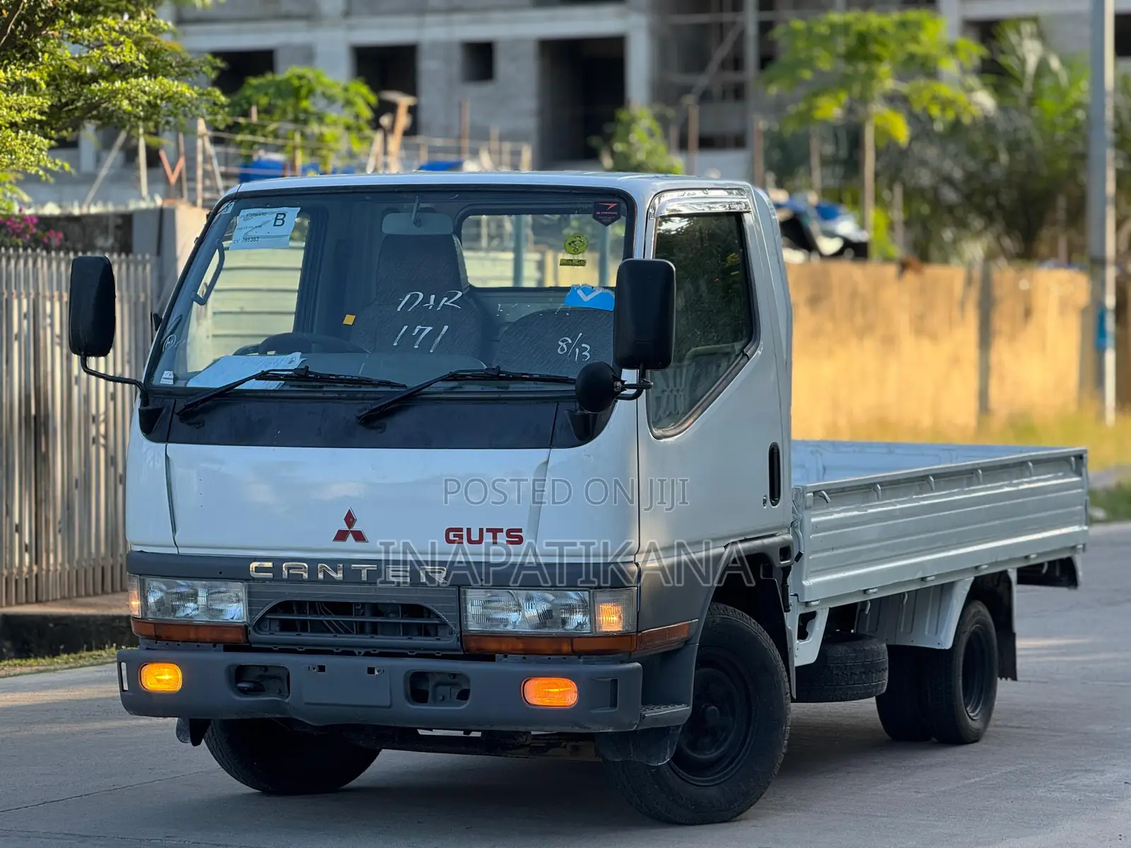 Mitsubishi Canter 1998 White