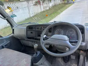 Mitsubishi Canter 1998 White