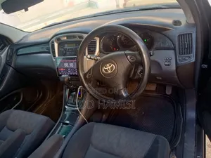 Toyota Kluger 2002 Black