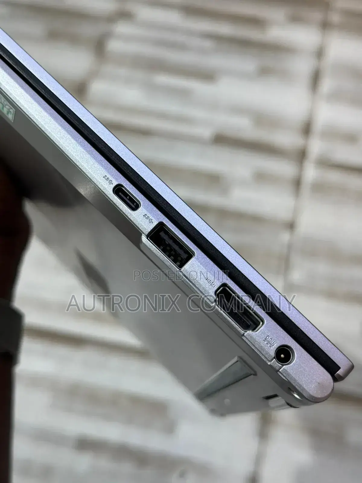 Laptop Asus VivoBook S301LA 8GB Intel Celeron SSD 512GB